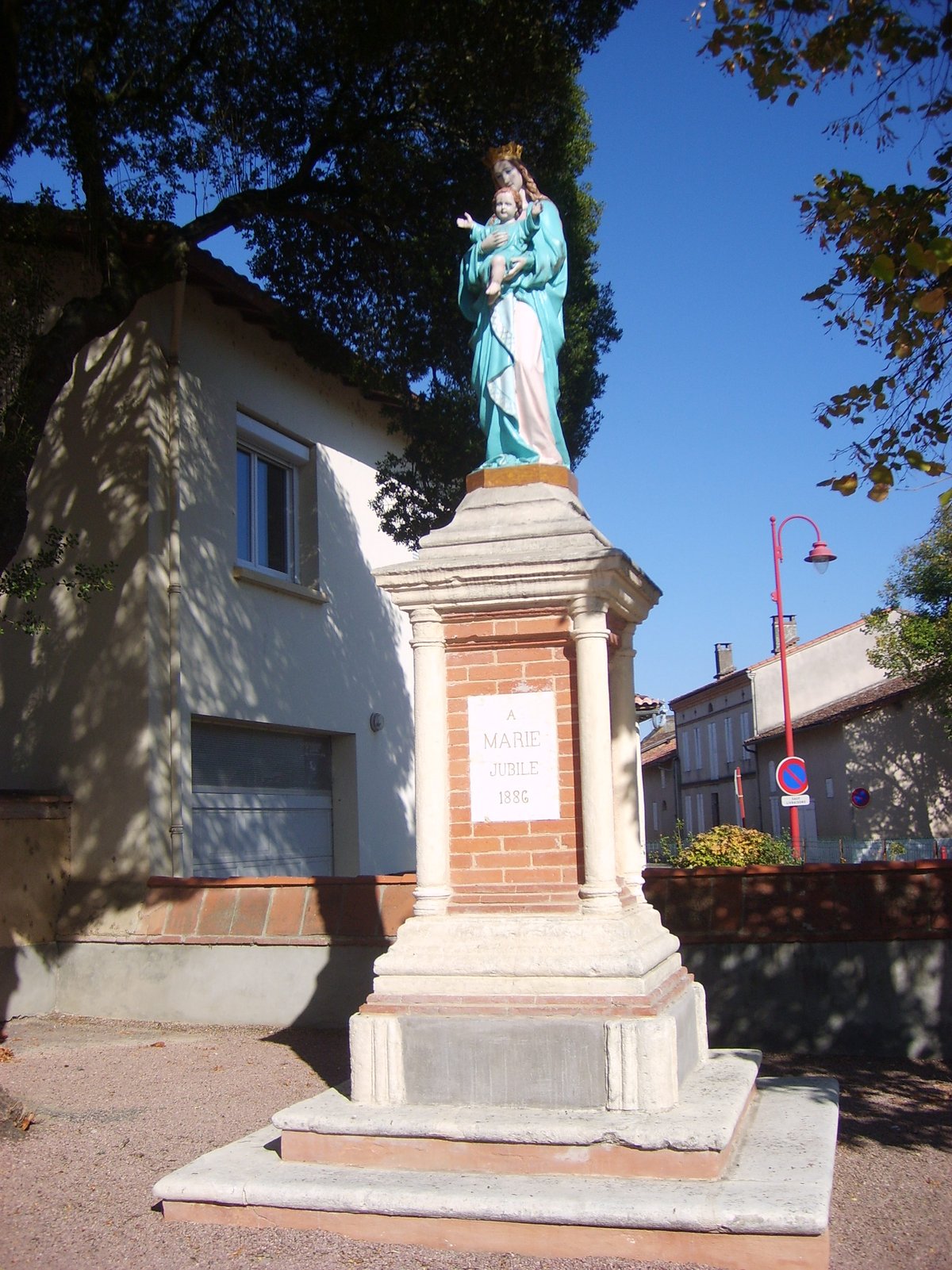 STATUT DE LA VIERGE